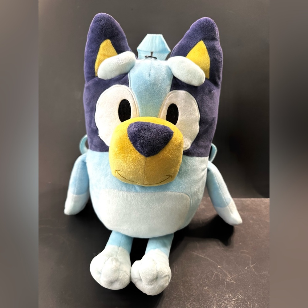 Bluey Large 18” inch Back Pack NWOT